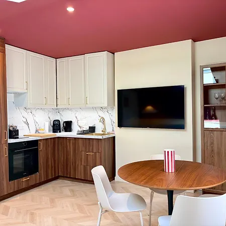 Le Millesime - 3 Min Ralliement - Renovated & Warm Apartment *